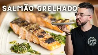 SALMÃO GRELHADO C/ MOLHO DE ERVAS AROMÁTICAS