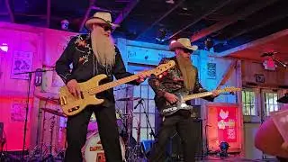 Sharp Dressed Band at Daryl's House