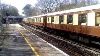 67006 thunders through Sandling on 5Y46 with 2tone
