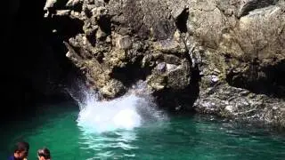 Kynance cove, Cornwall, Diving in the mermaid pool