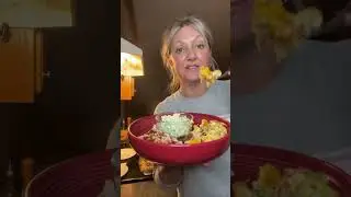 Салат из запеченного картофеля! Один из моих любимых.