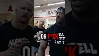 Стоун Колд избивает Букера Ти в супермаркете #stonecold #therock #tripleh #undertaker #wwe #ufc