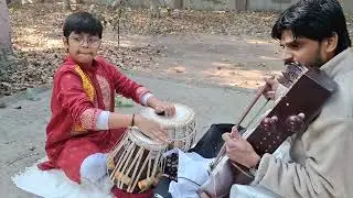 Vrindawan ki kunj nagari Jugalbandi Tabla and Sarangi #vrindawan#facebook#tabla 