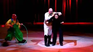 Clowns Karlo & Billy   Hula Hoop