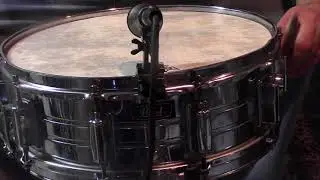 pearl 1976  chrome snare drum (10 lug )