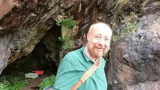 A walk onto Davaar Island to see the cave painting