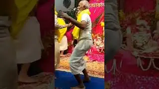 hay vah to Madhur muska Gayo mohe Prem Ka Rog Laga gayo loot jaaungi Shyam teri latkan pay 🙏🙏🙏🙏
