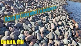 Понятия не имею, что ищу на пляже Брайтон в Дулуте, штат Миннесота #агаты #брайтонбич
