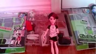 Monster High Create a Monster Vampire/Gargoyle Boy + Puma Add on pack Review!!!!!!!