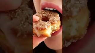 🍩✨ Cinnamon Sugar Donut Holes with Vanilla Glaze