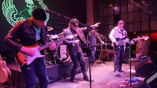 An Cat Dubh - U2 Tribute Band Wide Awake A U2 Experience