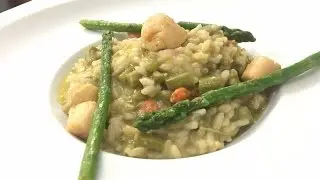 Risotto con Asparagi e Capesante, Mantecato con Avocado