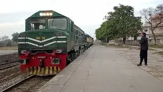 14DN Awam Express train Arrival At Wazirabad JN Most Famous LoCo ZCU-20-6429 | PAKISTAN Railway 