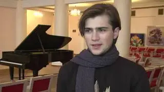 ТВ7+. Молодий піаніст Денис Максимчук гратиме у Хмельницькому.