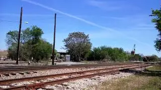 csxt local train csx #6554 gp40-1 south bound