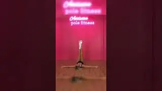 Learn how to leg wave like a pro 👋🏼 #poledance #poledancer #poledancing #poletricks #polefitness