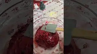 Easiest and quickest red velvet cookie recipe! 💌🍪 #bake #redvelvet #cookies #christmas  #easyrecipe