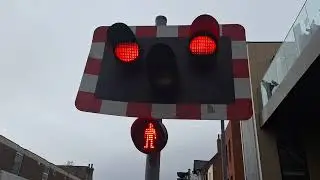 *4 Trains In 1 Lowering* Lincoln High Street Level Crossing - Lincolnshire