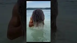 El pelo de algunas personas es hidrofobico debido a su volumen y aire