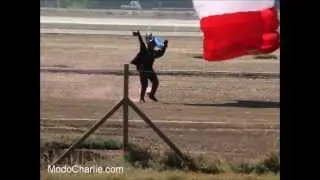 (Video 200 ModoCharlie) Paracaidistas Boinas Azules FACh en Puertas Abiertas 2013