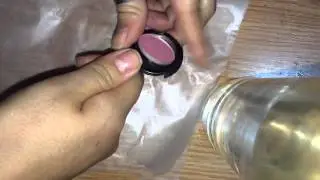 How to depot your mac cosmetics eyeshadow pan without breaking them