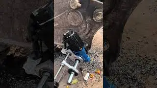 On-site bore repair work today, S Power Portable line boring machine supplier, manufacturer.