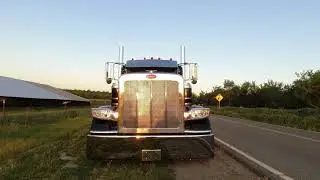 2022 Peterbilt 389 - 58