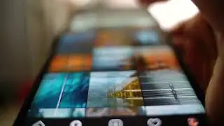 Aesthetic Phone Scrolling B-Roll.