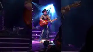 Aaron Watson Live - Kiss That Girl Goodbye ❣