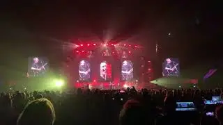George Ezra playing Pretty Shining People live at Ahoy Rotterdam - 13/05/2019