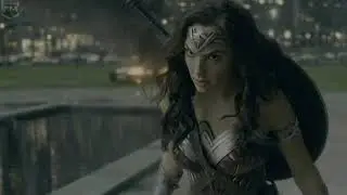 Wonder Woman vs Tar Monster