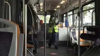 Fase 2, a Milano sanificazione con cloro su bus e tram