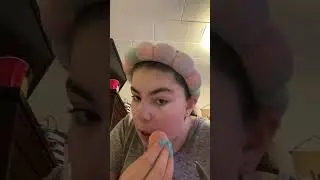 Doing my light make up