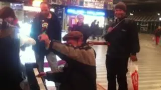 Homeless plays on the piano