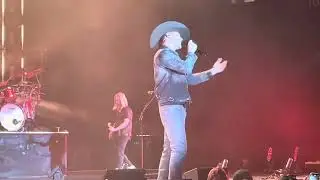 Dustin Lynch - Where It’s At (Live) - Santander Arena, Reading, PA - 11/14/25
