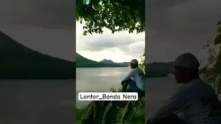 Para Turis Biasa Foto disini Benteng Holandia
