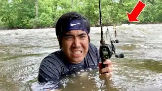 I ALMOST DIED TRYING TO CATCH THIS FISH... (Dangerous Flood Fishing)