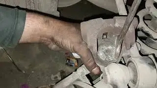 Mahindra XUV 500 Rear Disc Pad Change #xuv500 #breakshoechange #mahindraxuv500 #mahindralover