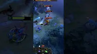 Сало на хосте пытается ликвидировать урсу/Silencer on the boost tries to eliminate the Ursa / Dota 2