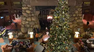 Exploring Disney&rsquo;s Grand Californian & a giant Gingerbread house!