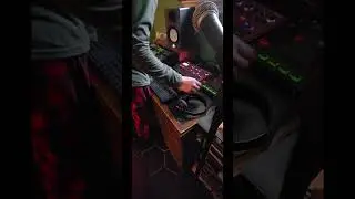 A DIY recording made last weekend (Jan. 24 - 25, 2026) exploring Arppeggio mode on the Moog Granny.