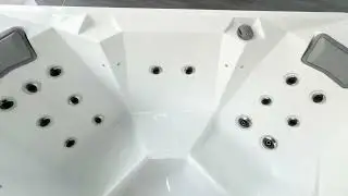 Knight series hot tub 60304ECO - Iris in high gloss white!