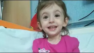 Elisa, 3 anni, commuove l'Italia intera: trovato il donatore per combattere la sua leucemia