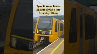 Tyne & Wear Metro 555016 arrives into Brockley Whins. #tyneandwear #metro #stadler #class555 #rail