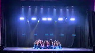 8- “Die with a smile” (AZ escuela de danzas - jazz pre juvenil) Festival anual 2025