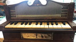 1950&rsquo;s Electric golden pipe organ