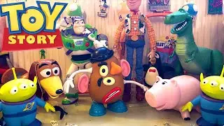 Витрина с копиями персонажей из мультфильма &laquo;История игрушек&raquo;
