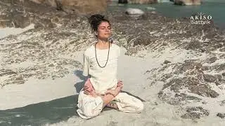 Baddha Padmasana (Lotus Pose) &ndash; Benefits, Meaning & Yoga Practice