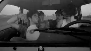 Intr&eacute;pidos Navegantes - Medianoche (Video Oficial)