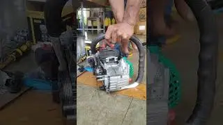 Check the chainsaw engine compression after replacing the piston.